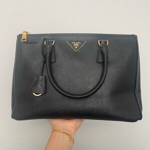 ❌SOLD❌Prada Galleria Black Saffiano 2-way Tote bag